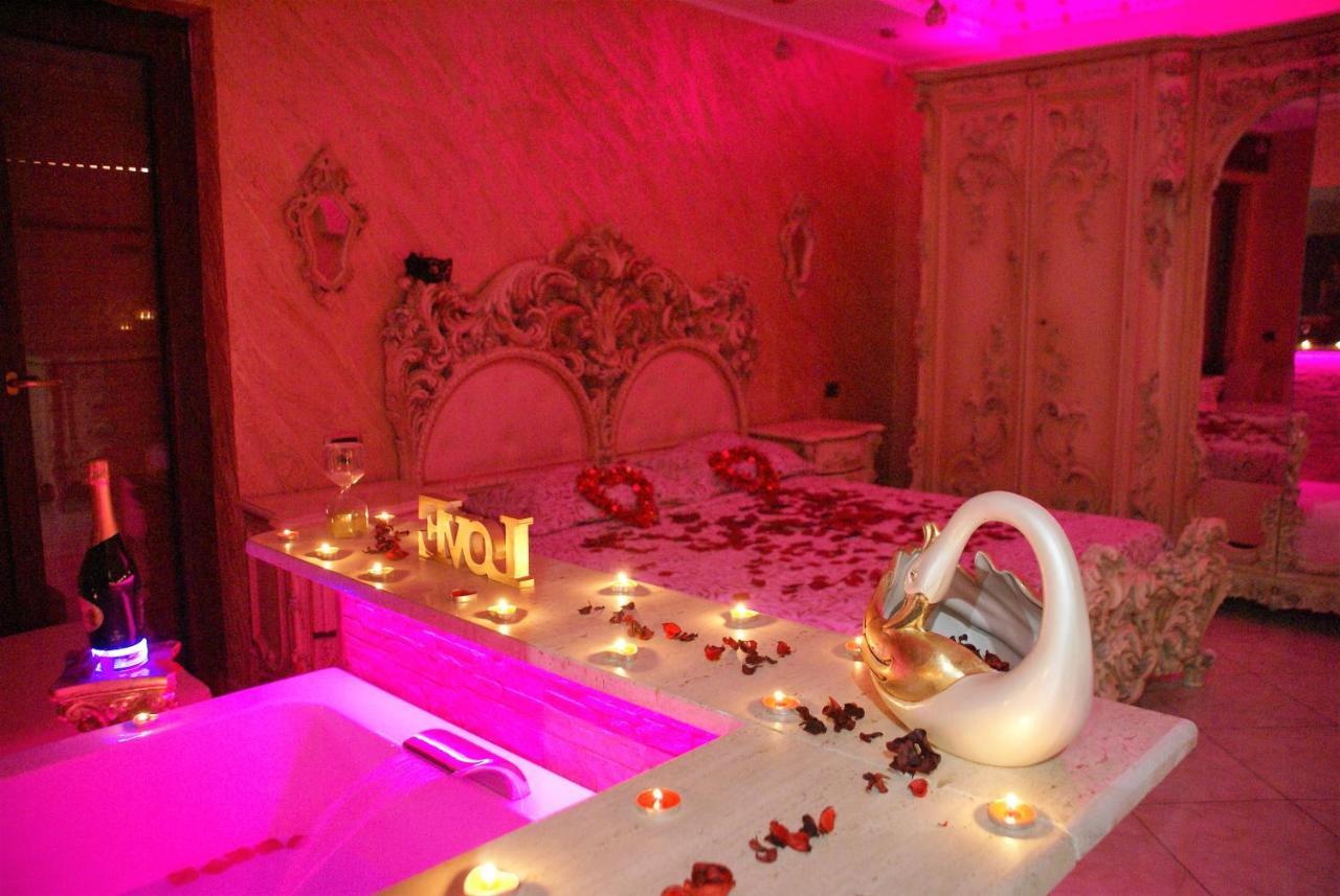 Gold Luxury Suite Home Roma Bagian luar foto