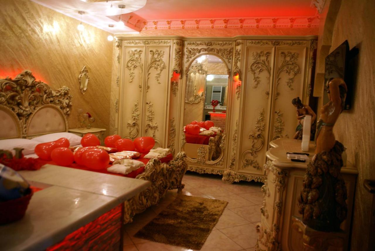 Gold Luxury Suite Home Roma Bagian luar foto